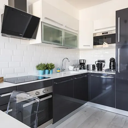 Apartamento Attico Del Duomo Módena Exterior foto