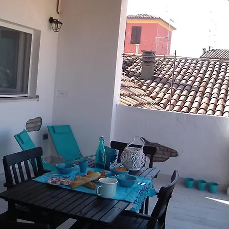 Apartamento Attico Del Duomo Módena Exterior foto