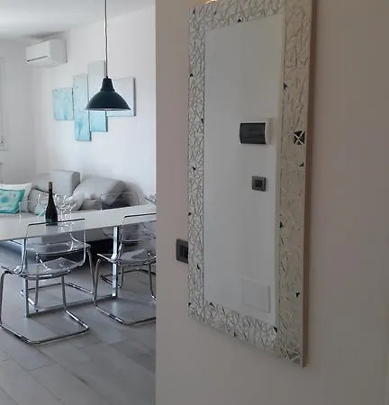 Apartamento Attico Del Duomo Módena Exterior foto